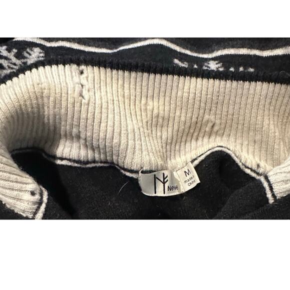 Neve Designs Wool 1/4 Zip Pullover Black Snow Flake Print Sweater Womens Size M - Picture 6 of 6